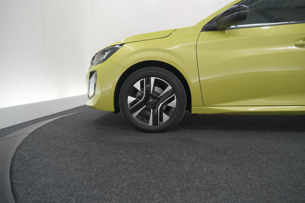 Peugeot 208 puretech 100 allure | parkeersensoren | apple carplay | climate