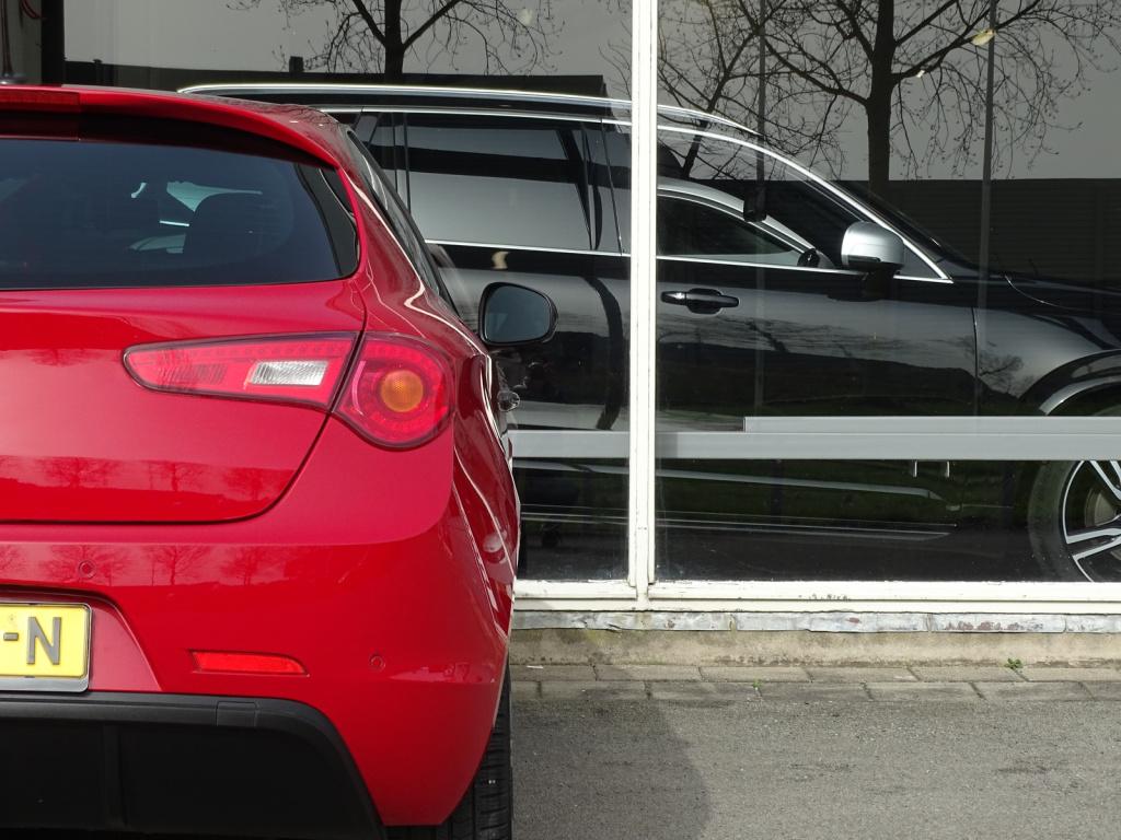 Alfa Romeo Giulietta 1.4 t distinctive | navi | 18"