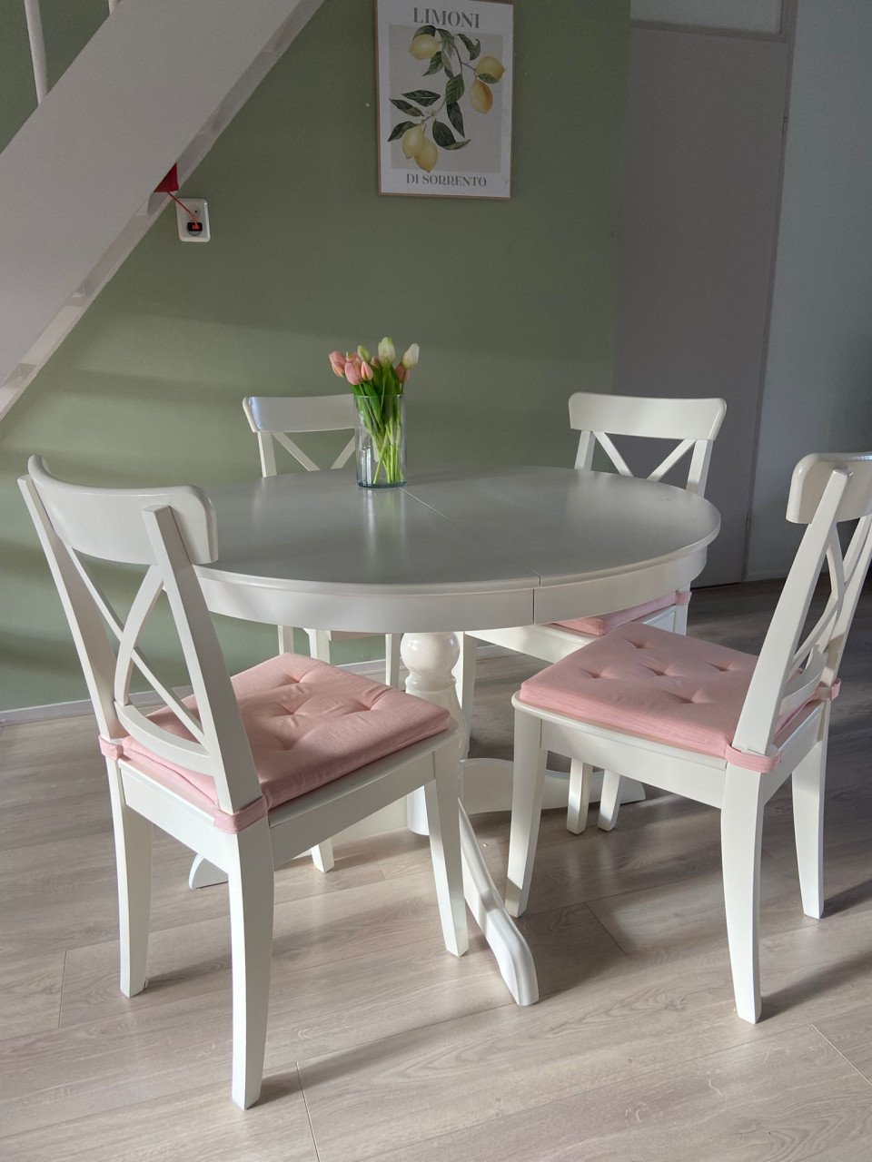 Ikea  ingatorp eettafel en stoelen