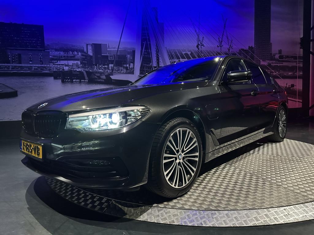 BMW 5 Serie 530e iperformance high executive *schuifdak*harmankardon*