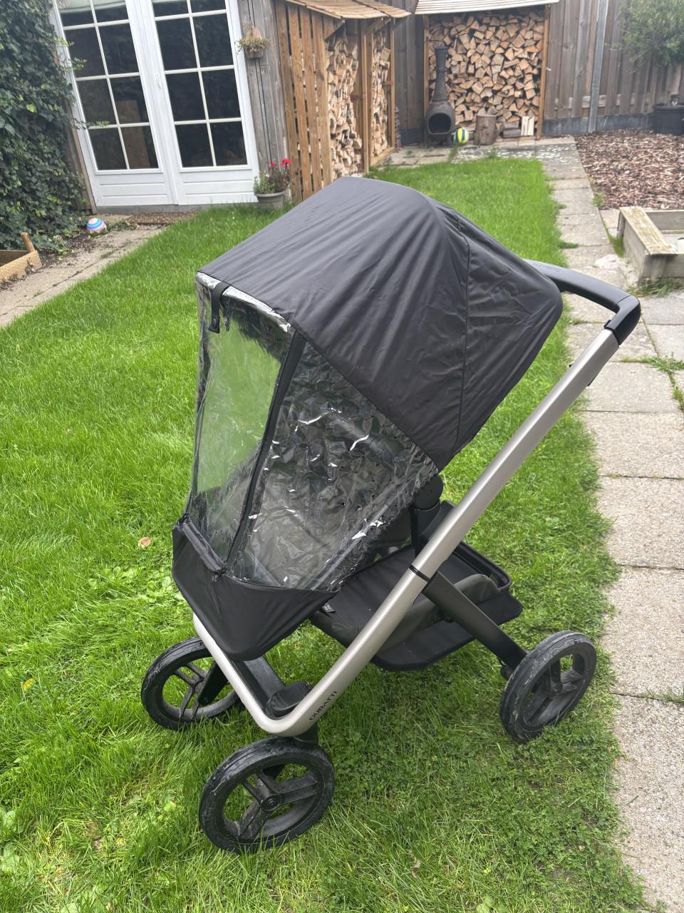 Dubatti Two kinderwagen nieuwstaat