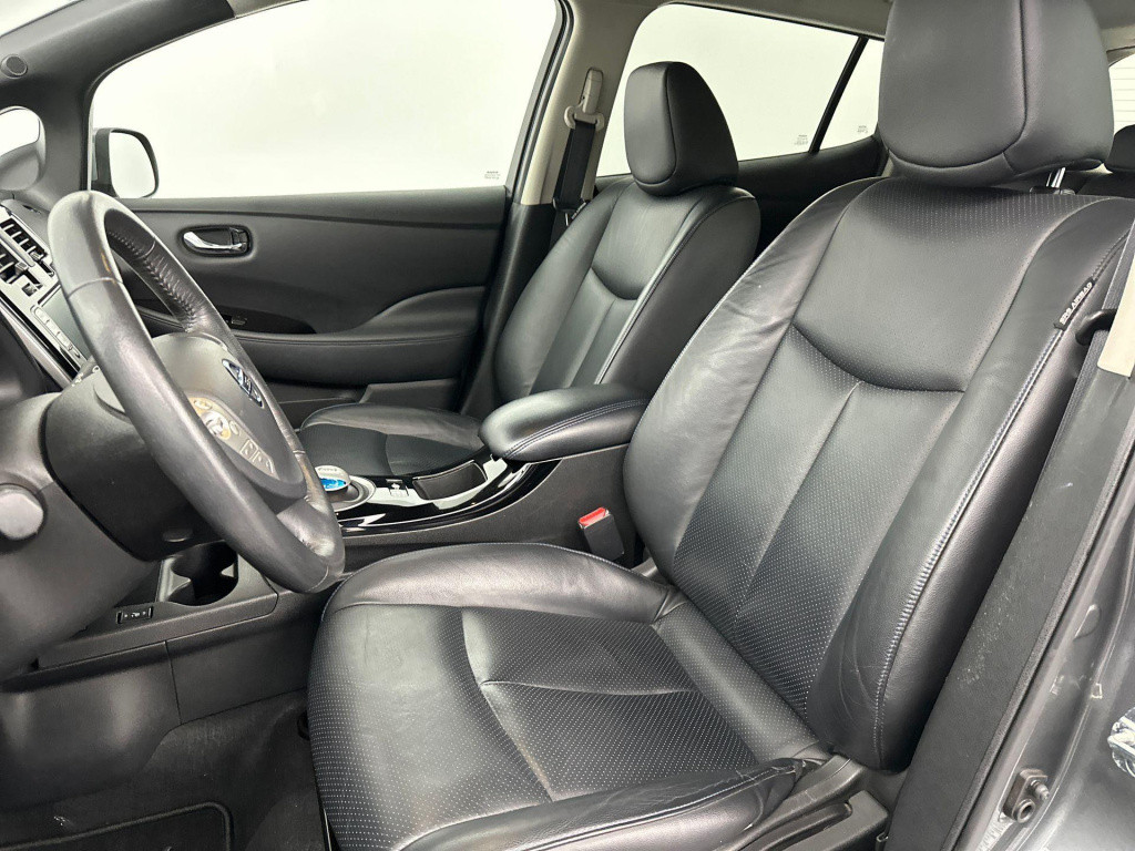 Nissan Leaf business edition 30 kwh | navigatie | leder | stoel + stuurverw