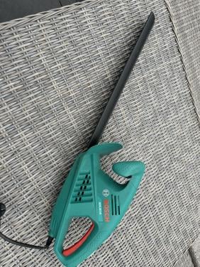 Elektrische heggenschaar is de Bosch AHS 45-16