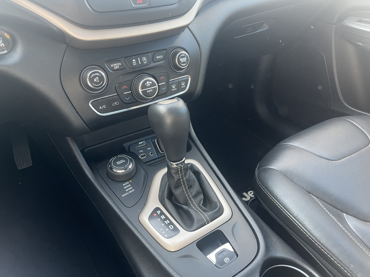 Jeep Cherokee 3.2 V6 Trailhawk 4WD Lock
