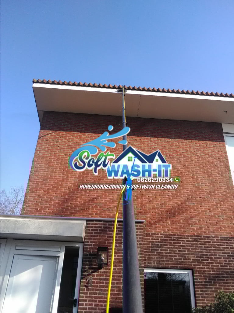 Reiniging houtwerk / dakreiniging hogedruk / softwash