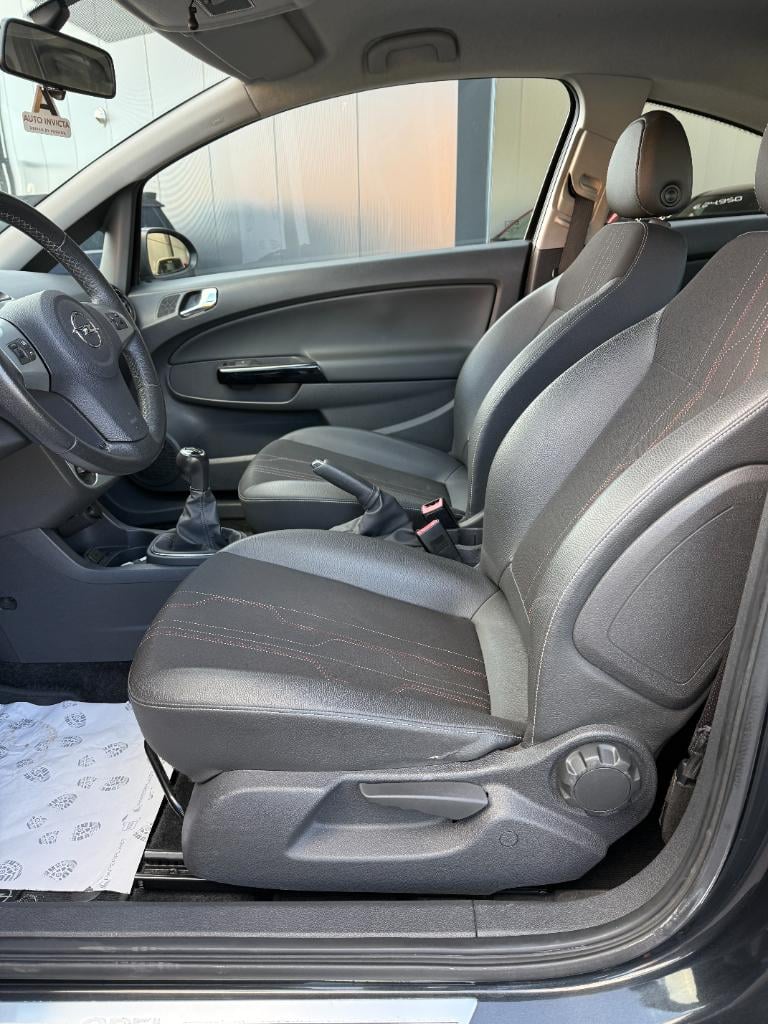 Opel Corsa 1.2-16v anniversary edition - airco