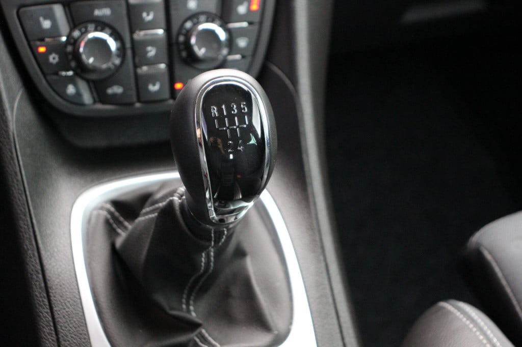 Opel Meriva 1.4 turbo blitz | camera | trekhaak | half leder |