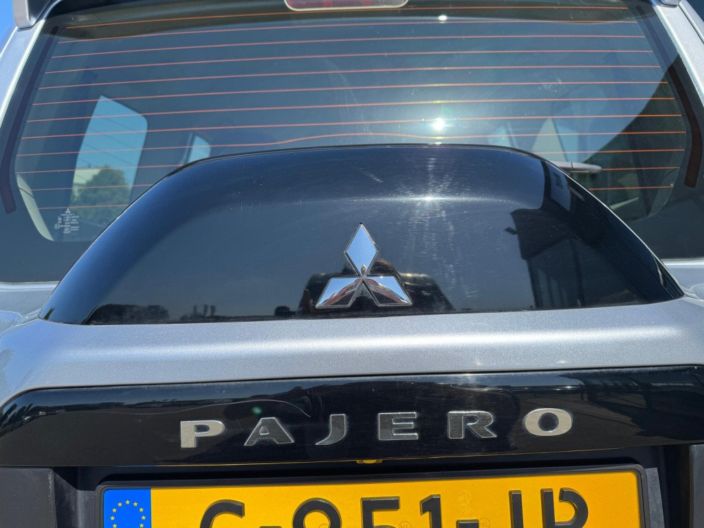 Mitsubishi Pajero 3.5 di- instyle automaat