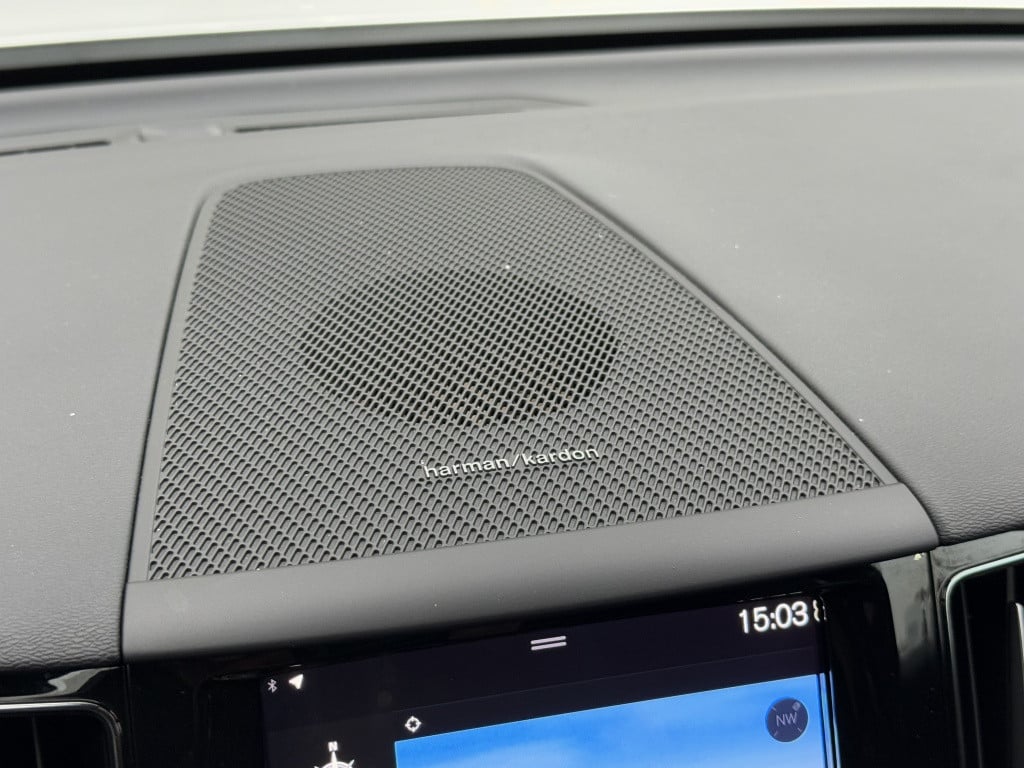 Volvo XC60 b5 264pk r-design| panodak| adap.cruise| 360camera| h&k sound