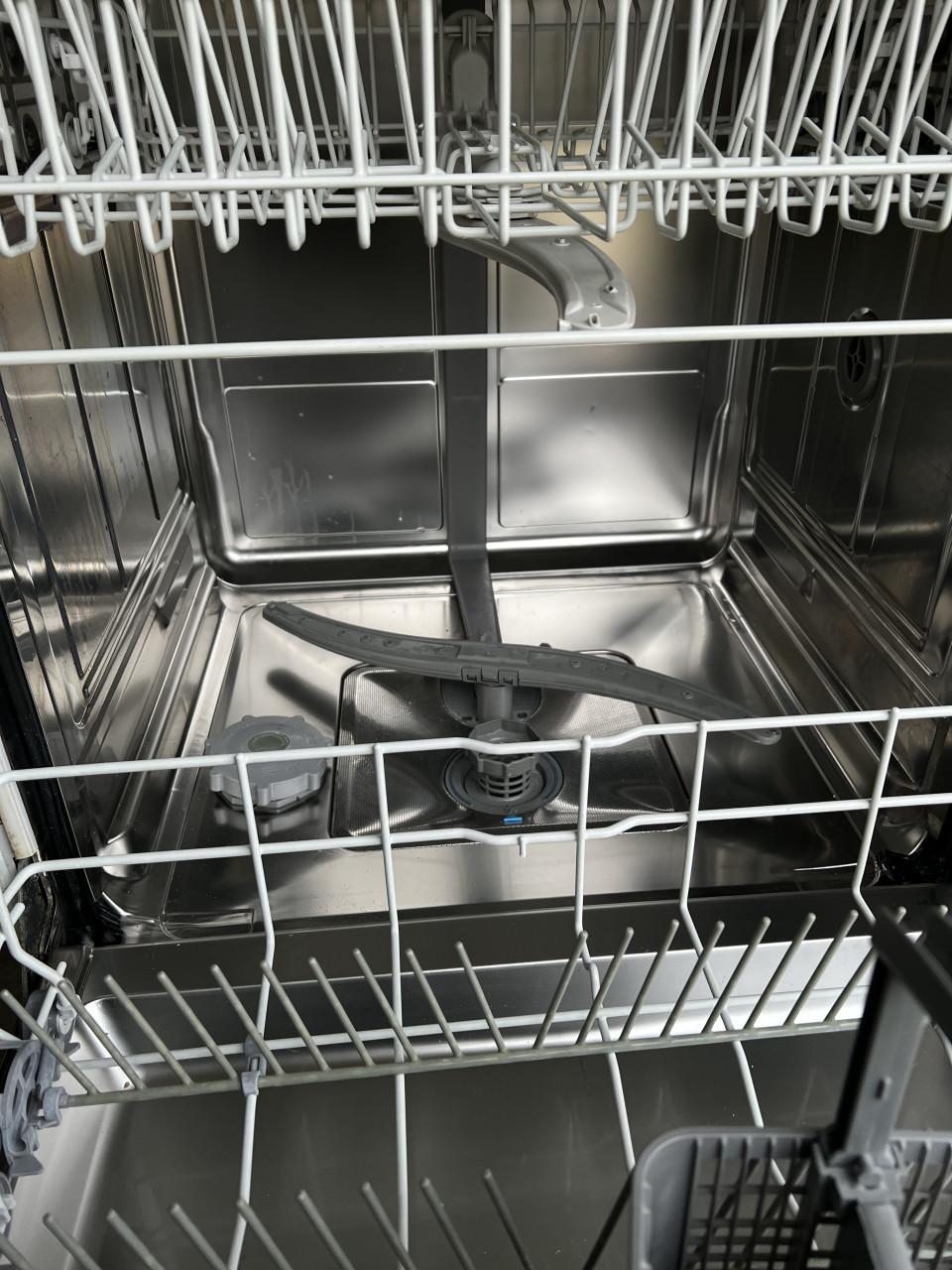 Bosch auto 3 in i1 nbouw vaatwasser nette condite 83x60 cm.