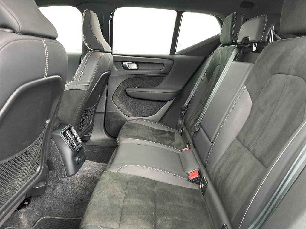 Volvo XC40 t4 211pk recharge ultimate dark | pano| adap.cruise| trekhaak| c