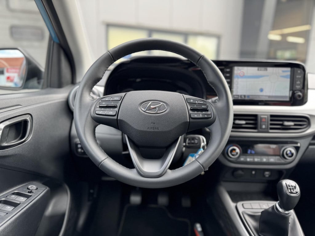 Hyundai I 10 1.0 premium | navigatie | camera | cruise & climate control | 