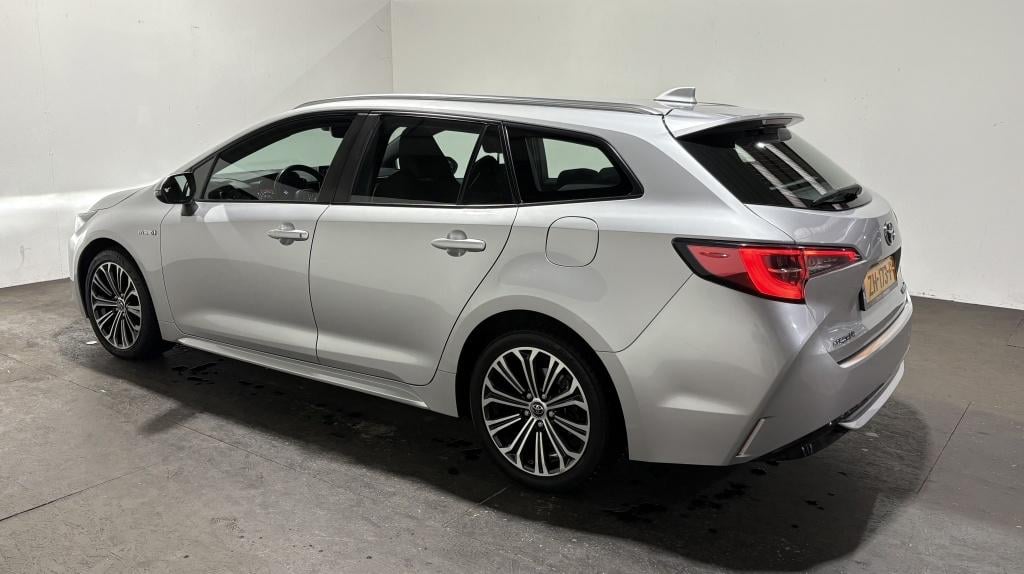 Toyota Corolla Touring Sports 2.0 hybrid first ed.
