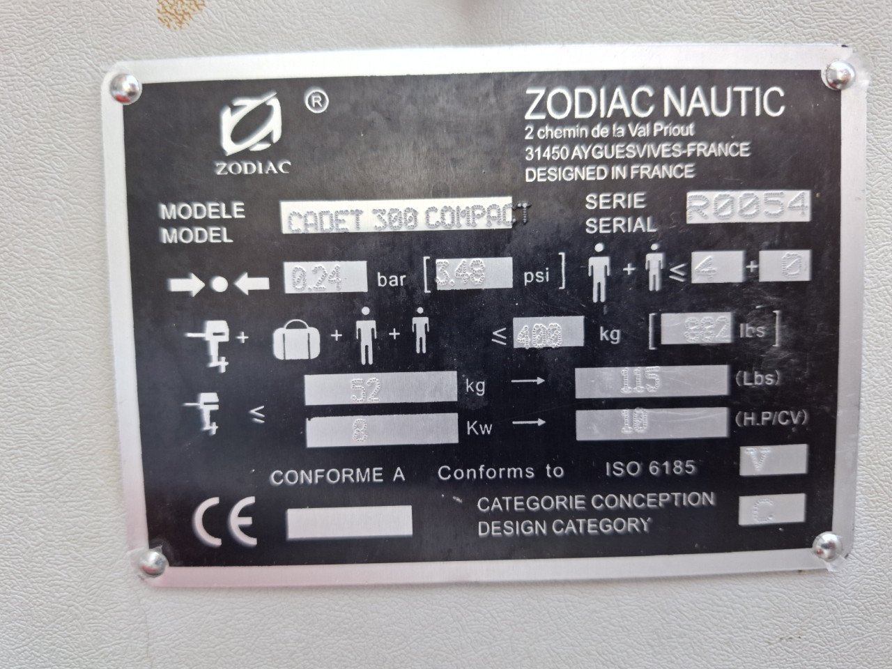 Zodiac 300 met Suzuki 6pk en Pega strandtrailer