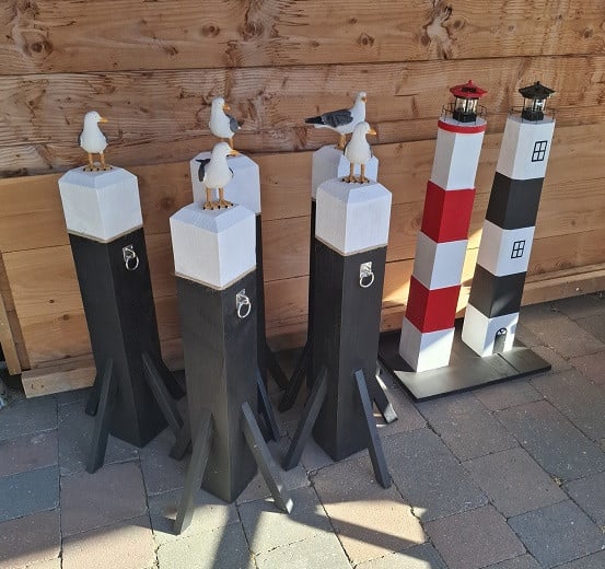 Houten Meerpalen met Meeuw