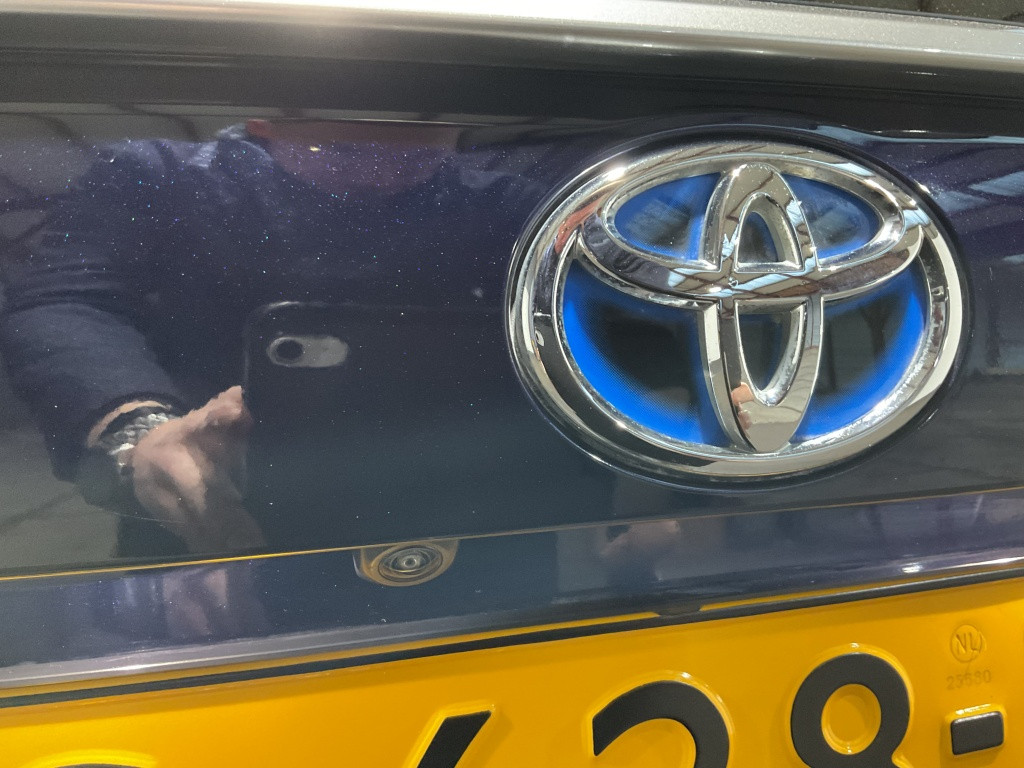 Toyota Rav4 2.5 hybrid awd bi-tone | innovatie pakket |