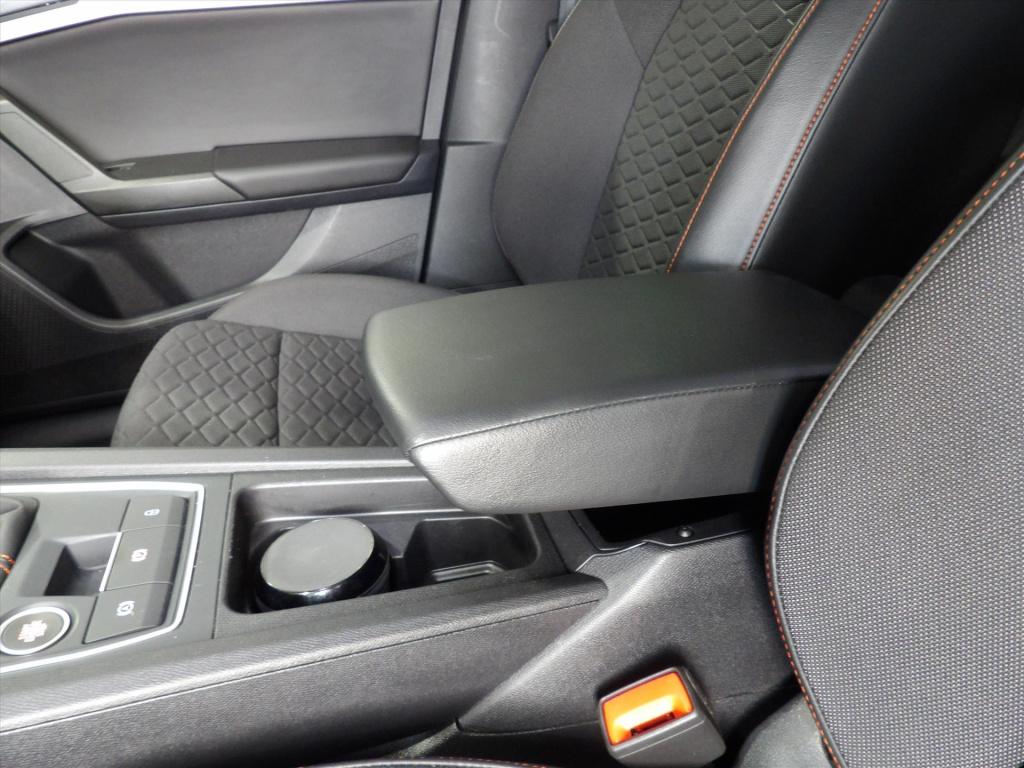 Seat Leon sportstourer 1.5 tsi 150pk fr business intense