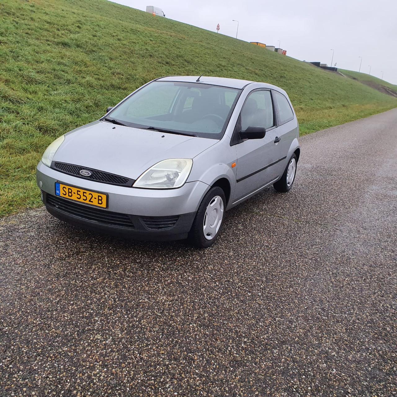 Ford Fiësta 1.4-16V Ambiënte