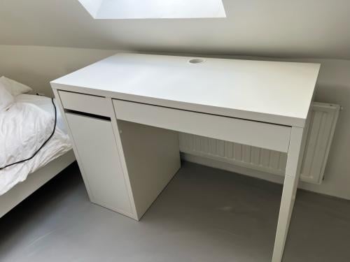 IKEA BUREAU MICKE