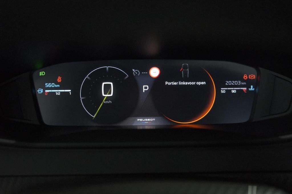 Peugeot 2008 1.2 hybrid 145 allure | apple carplay | climate control | park