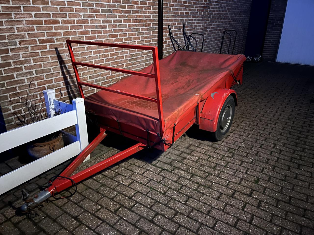 Aanhangwagen.met dekzeil