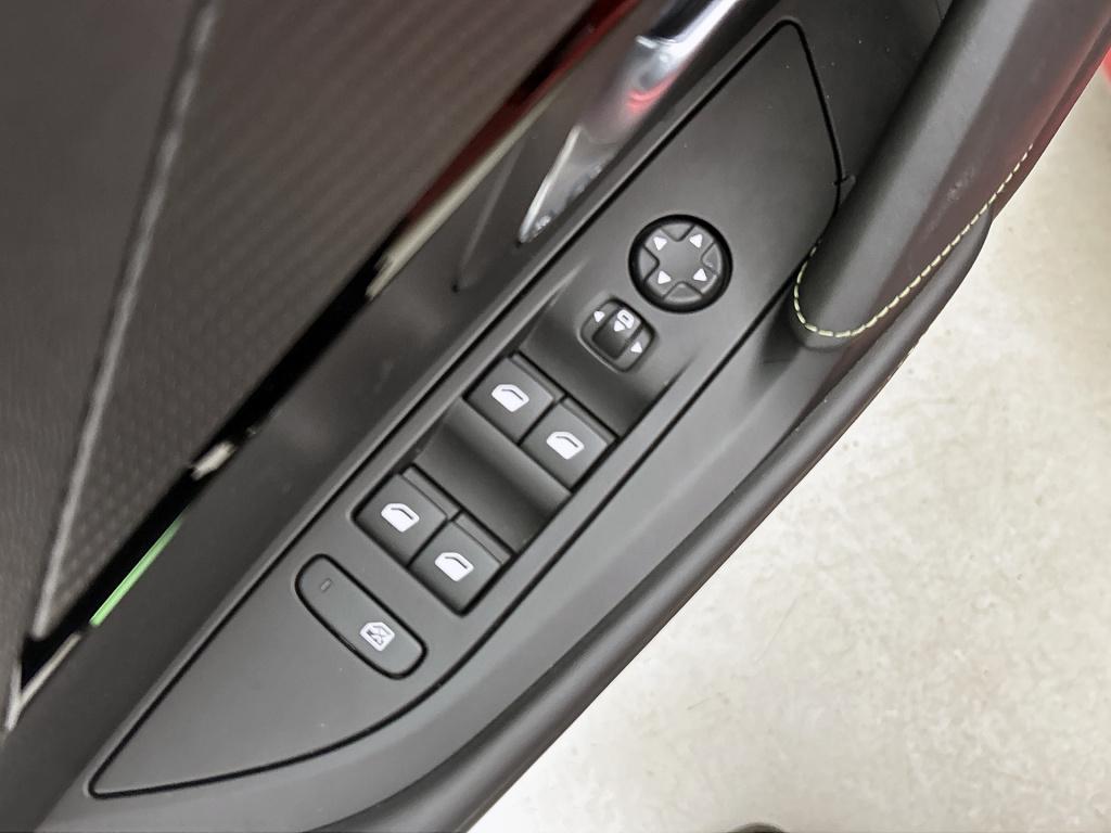 Peugeot 208 ev gt 50 kwh | rijklaar |