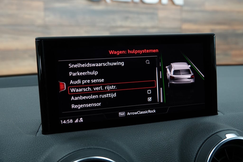 Audi Q2 1.5 tfsi | led | pdc | stoelverw. | airco |