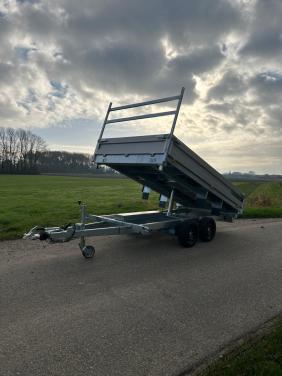 Nieuwe degelijke elektrische kippers