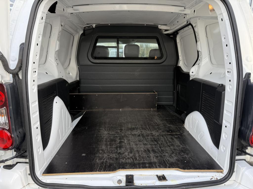 Citroen Berlingo 1.6 bluehdi 100 business s&s euro 6 | nl-auto | carplay | 