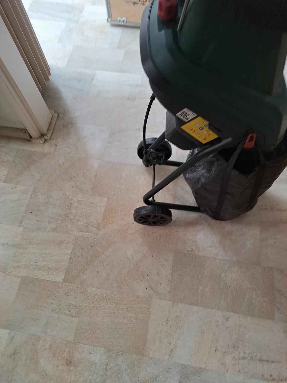 HAKSELAAR [TAKKEN VERSNIPPERAAR]