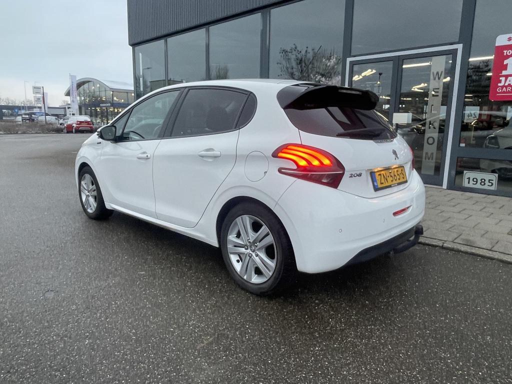 Peugeot 208 1.2 puretech signature