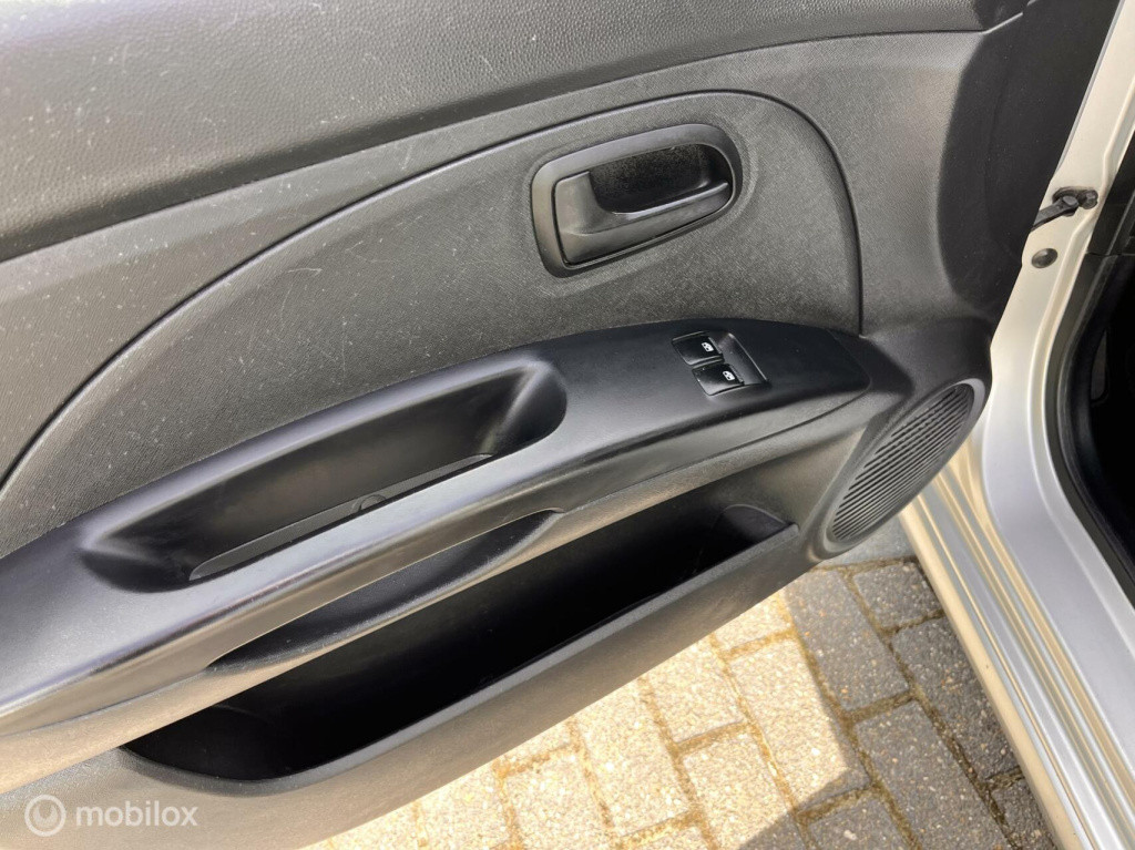 Kia Picanto 1.0 q airco trekhaak