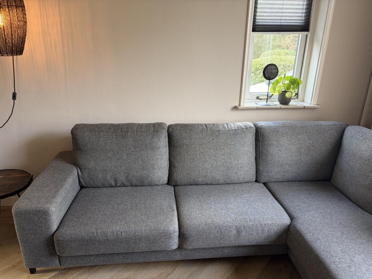 * Gereserveerd * Hoekbank fauteuil poef