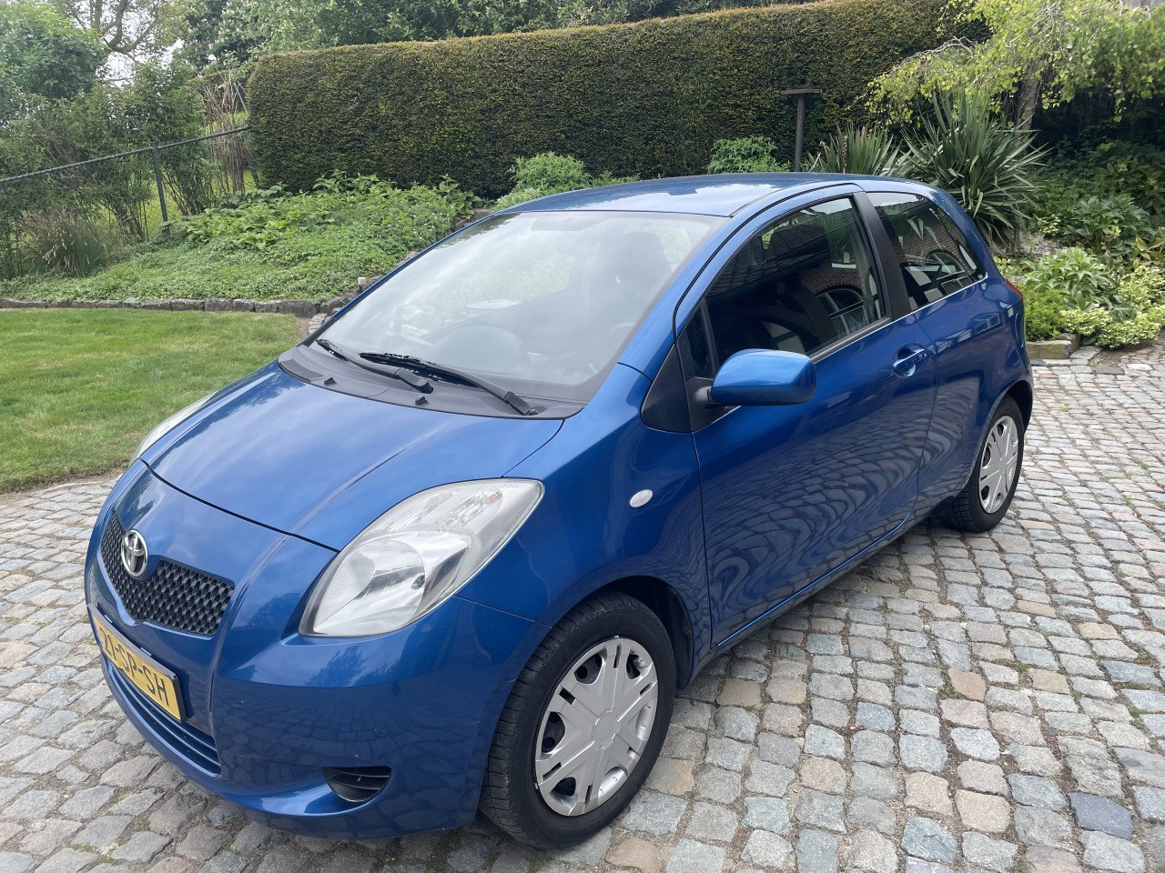 Toyota  Yaris 1.3 16V Vvt-i