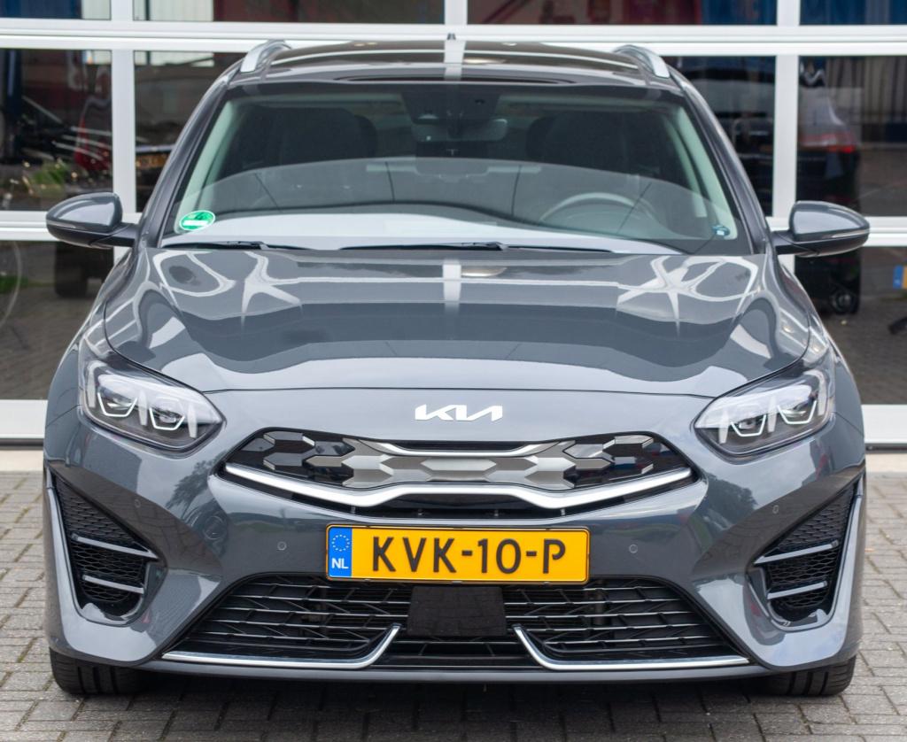 Kia Ceed Sportswagon 1.6 gdi phev dynamicplusline pano.