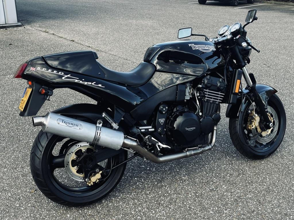 Triumph Speed Triple t300
