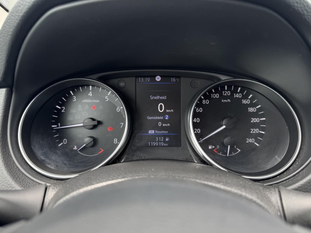 Nissan Qashqai 1.3 dig-t n-connecta design pack | panoramadak | apple carpl