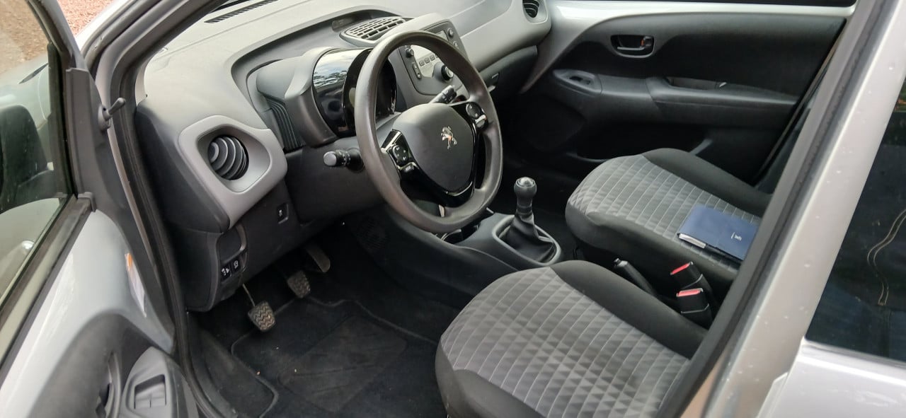 Peugeot 108 5 drs airco bj 2021 met 64000 km