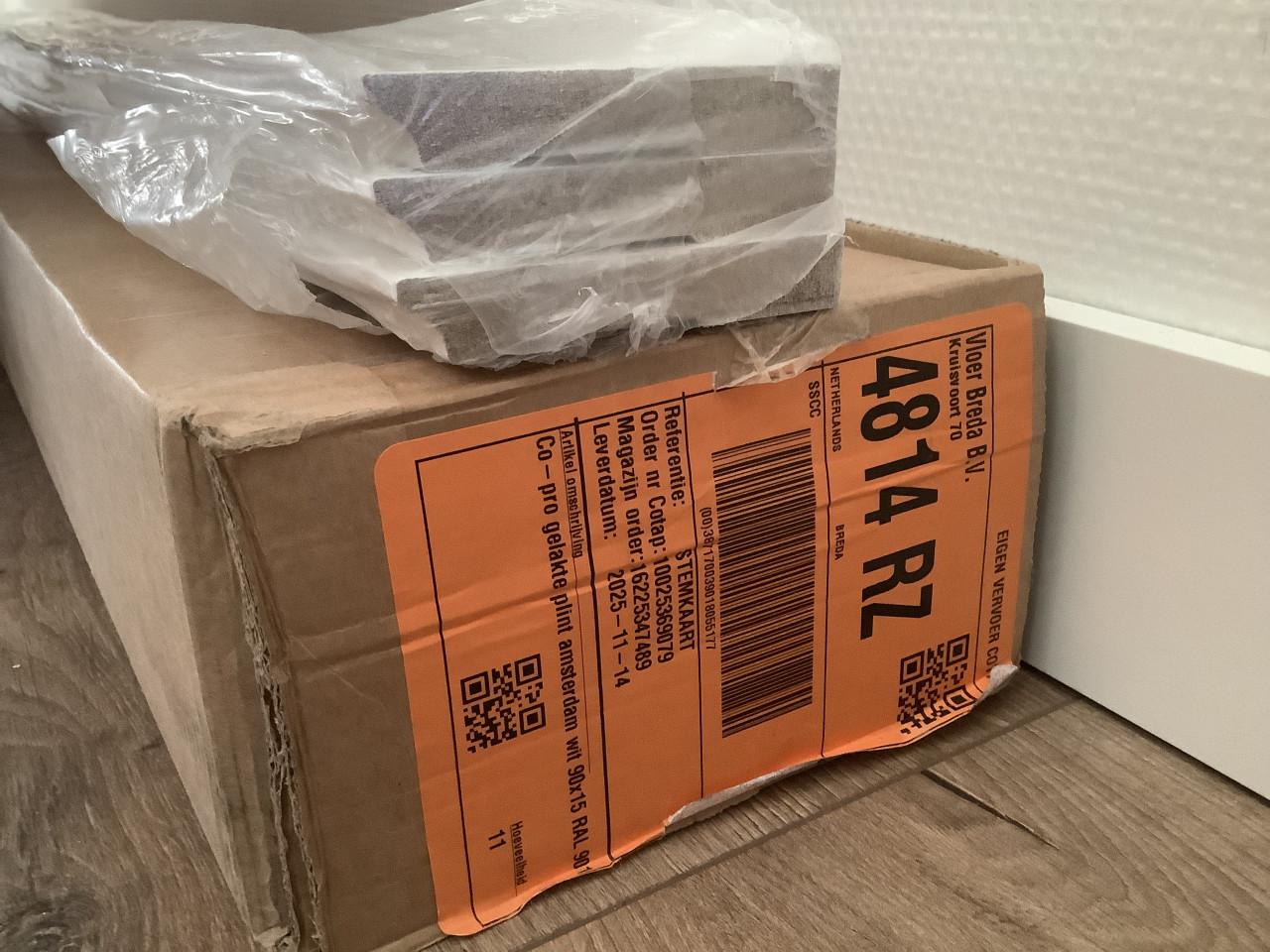 Co-pro gelakte plint amsterdam wit 9x15cm, nieuw. 240cm lang