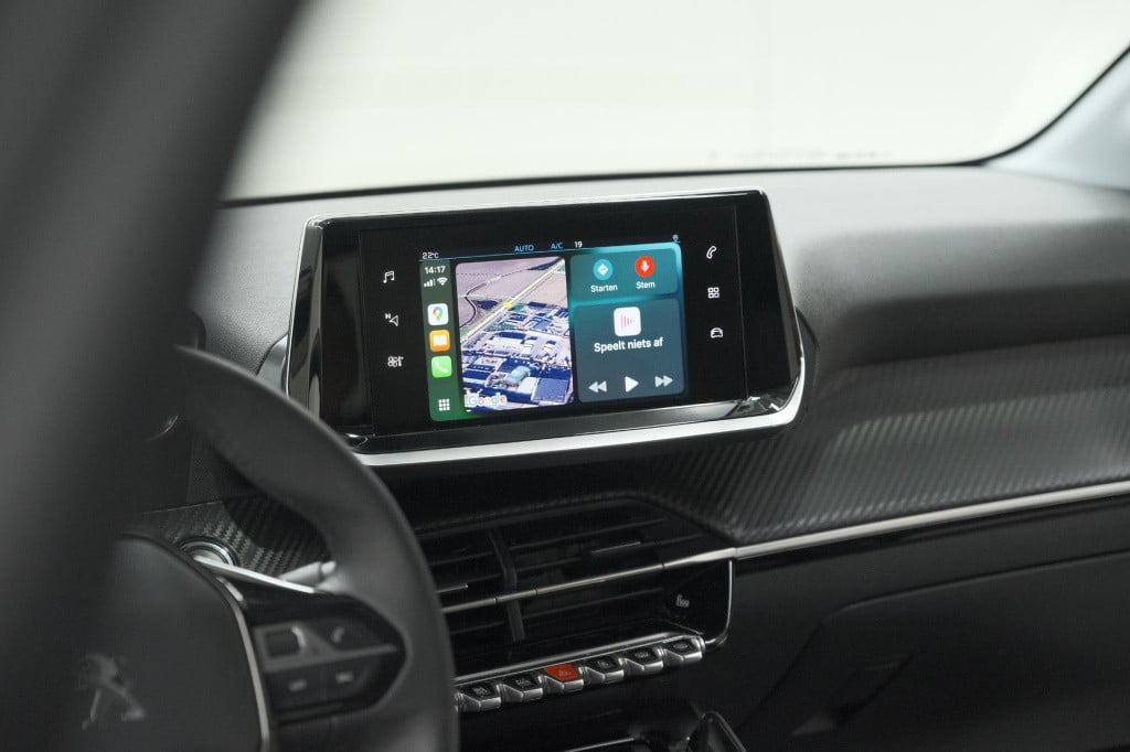 Peugeot 208 puretech 100 allure pack | camera | apple carplay | stoelverwar