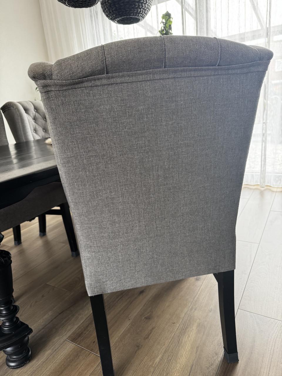 Eetkamertafel met 6 stoelen