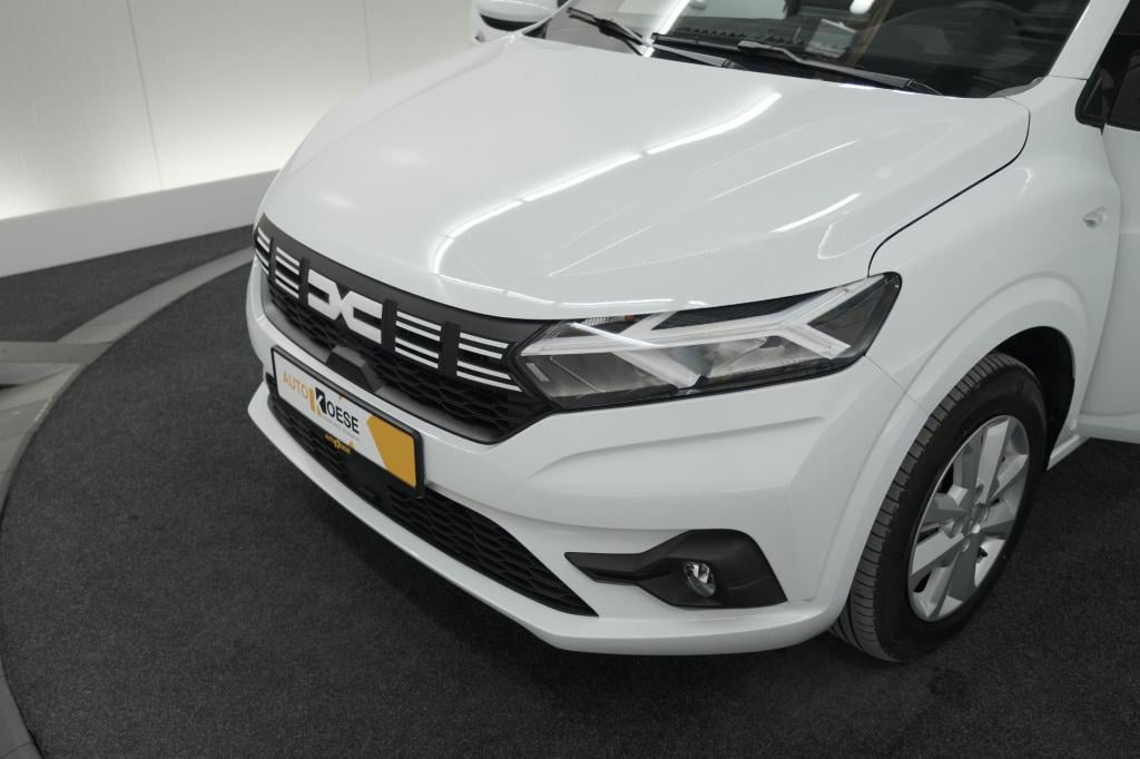Dacia Sandero tce 90 cvt expression | parkeersensoren | apple carplay | cru