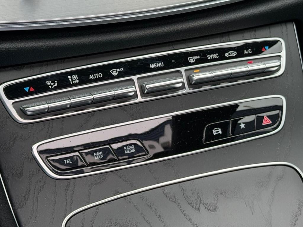 Mercedes-Benz E-Klasse 200 business solution amg l panoramadak l burmester 