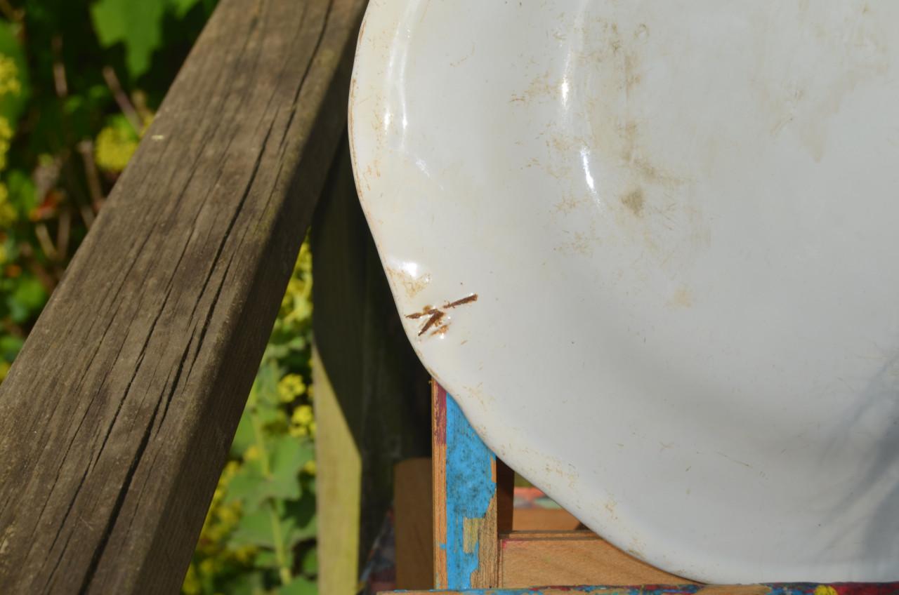 Div. aardewerk borden floraal decor op 1 na 19e/20e eeuw (6)