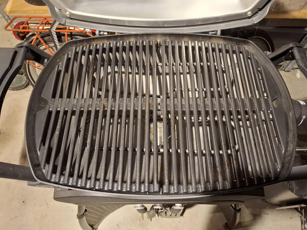 WEBER elektrische bbq  Q 2400+stand NIEUWSTAAT