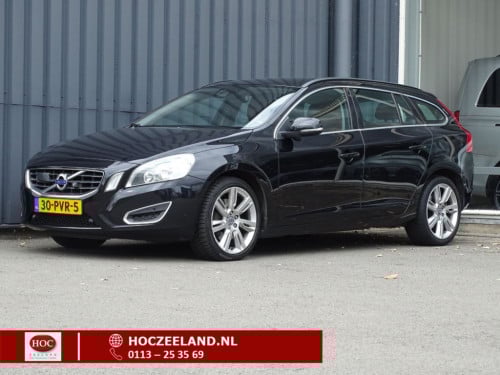 Volvo V60 2.0t momentum automaat | 200 pk | trekhaak
