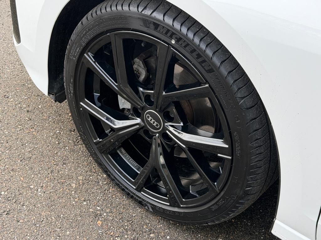 Audi A3 limousine 35 tfsi 150pk s-tronic advanced | camera | adap. cruise |