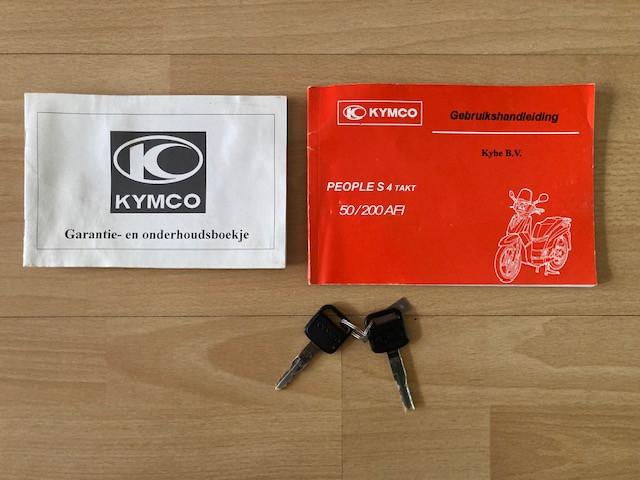 ZEER MOOIE KYMCO PEOPLE S 45 KM BROMSCOOTER MET SLECHTS 2568 KM !!