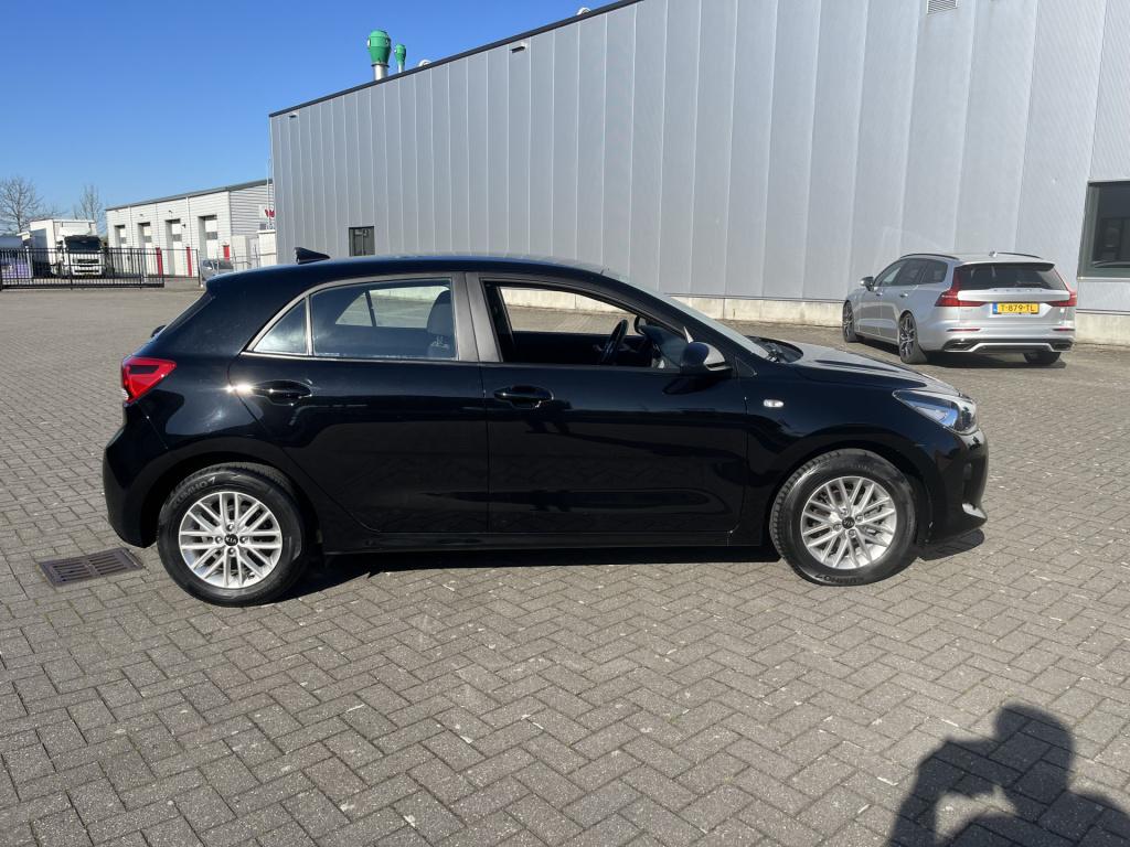 Kia Rio 1.2 cvvt economyline 17 dkm navi lmv pdc