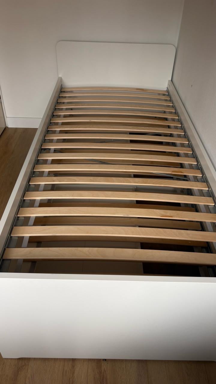 Bedbank IKEA Släkt wit